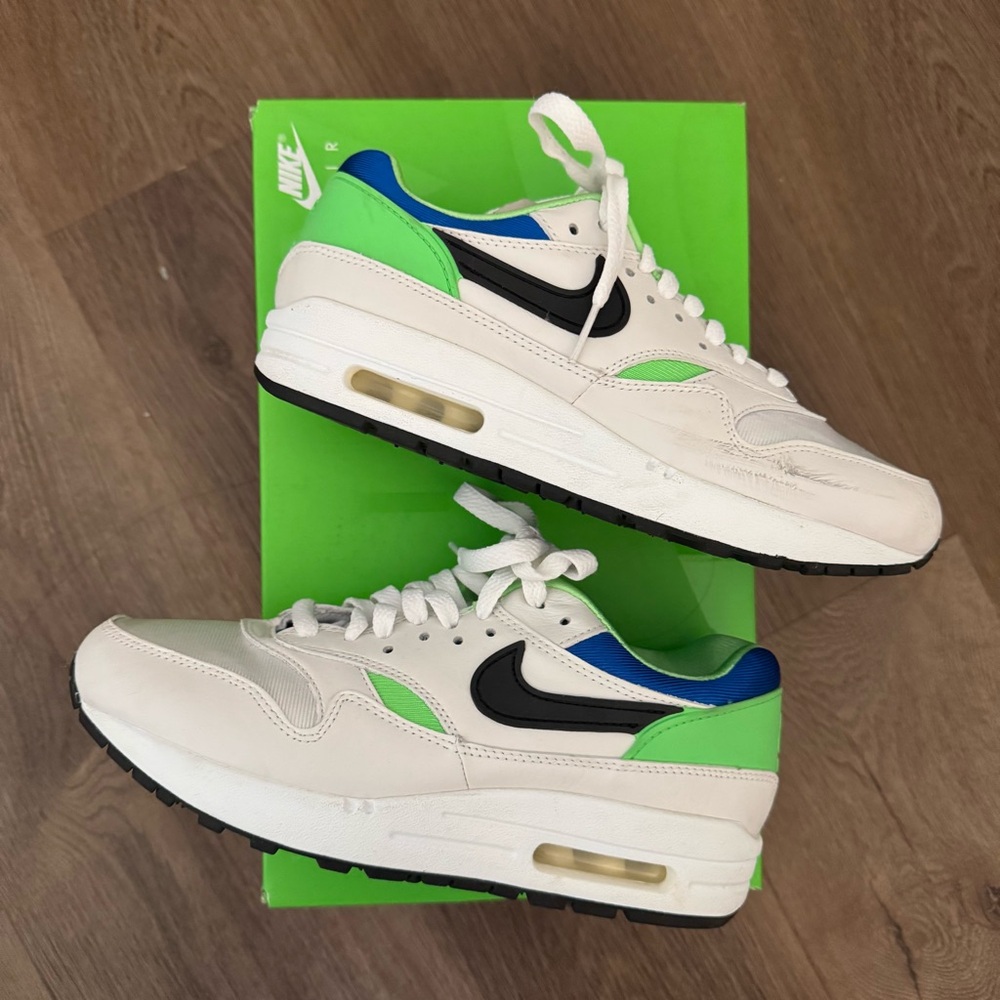 Nike Air Max Sneakers in White and Green